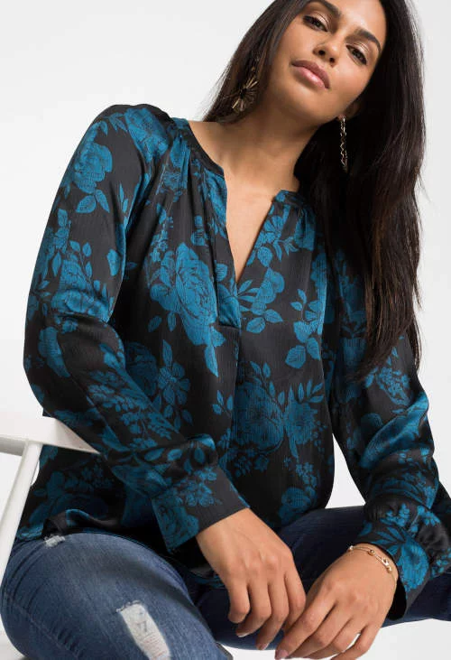 Универсална блуза с V-образно деколте